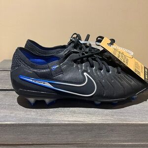 Nike Tiempo Legend 10 Elite FG Soccer Cleats | Black Pack SzM6.5/W8
DV4328-040